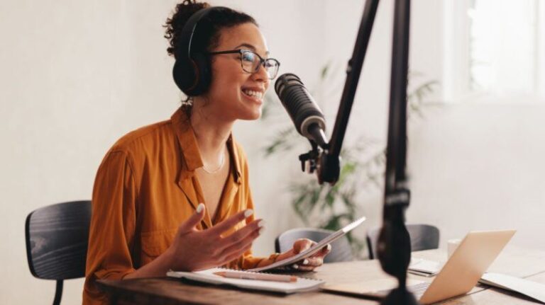 6 Reasons To Host A Podcast For Your eLearning Company 800x449