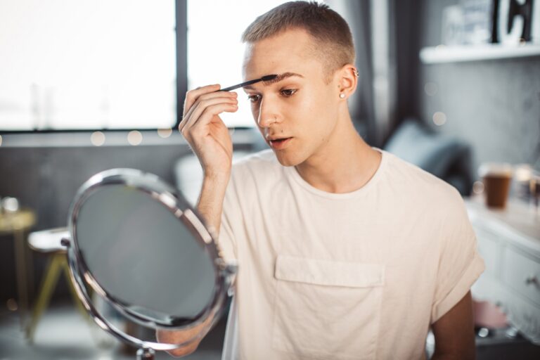 72 of US male consumers between 18 and 34 use makeup says Mintel survey