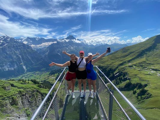 Aoife and her friends at First Cliff Walk in Grindelwald