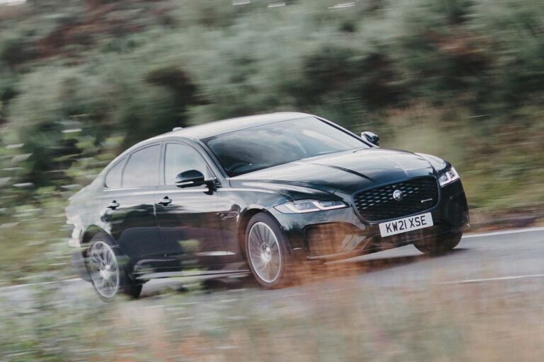 jaguar xf front three quarter lead