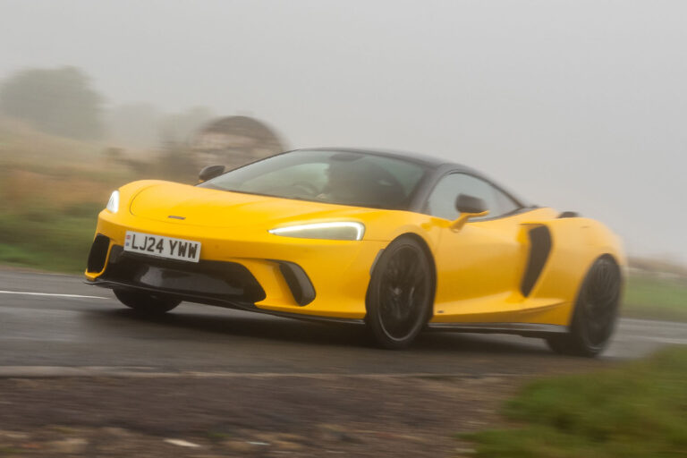 mclaren gts review 2024 01 dynamic