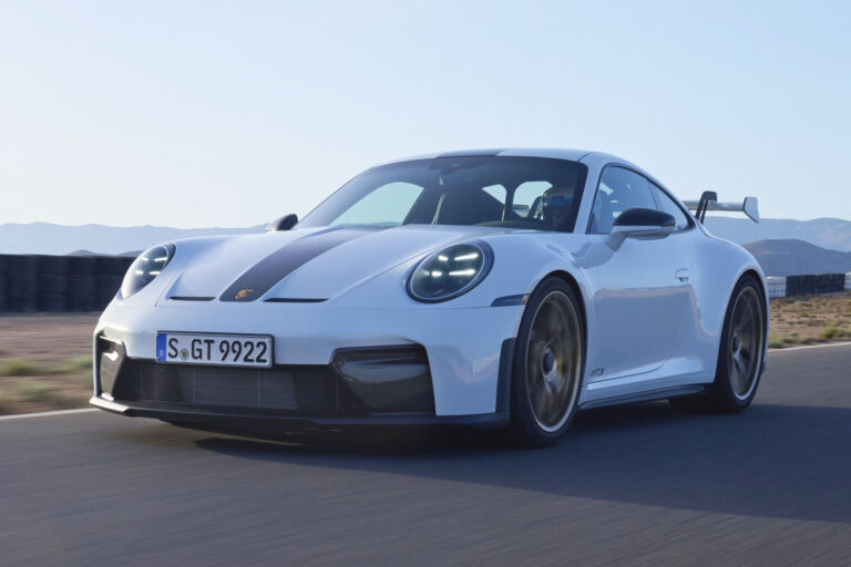 porsche 911 gt3 2025 front quarter tracking 0