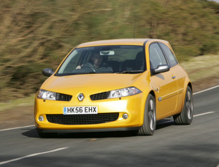 renaultsport megane r26 front cornering